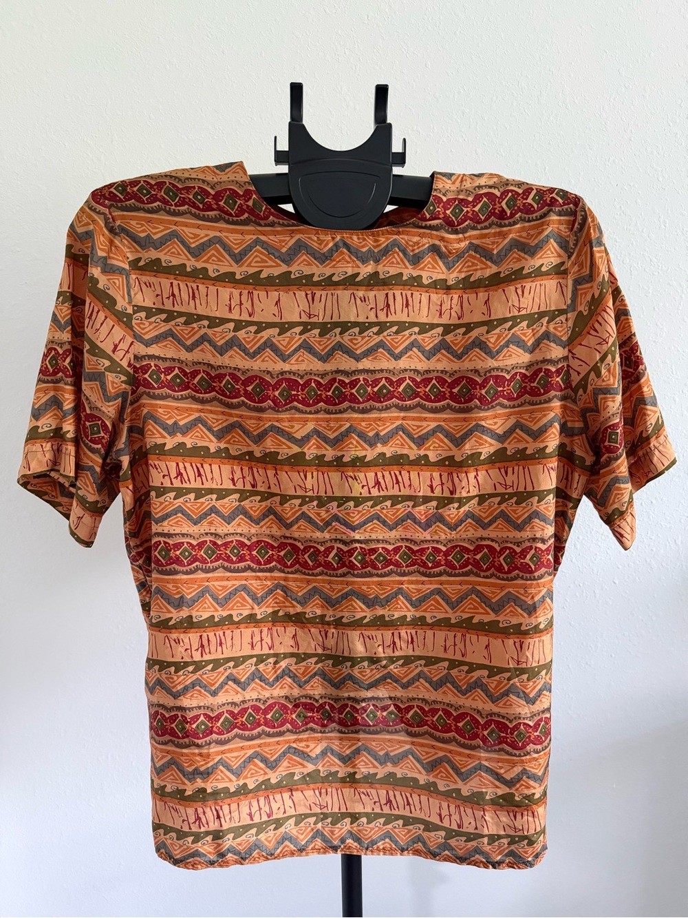 Stunt Vintage 100% Silk Women’s Bold Print Autumn Colors Short Sleeve Blouse M